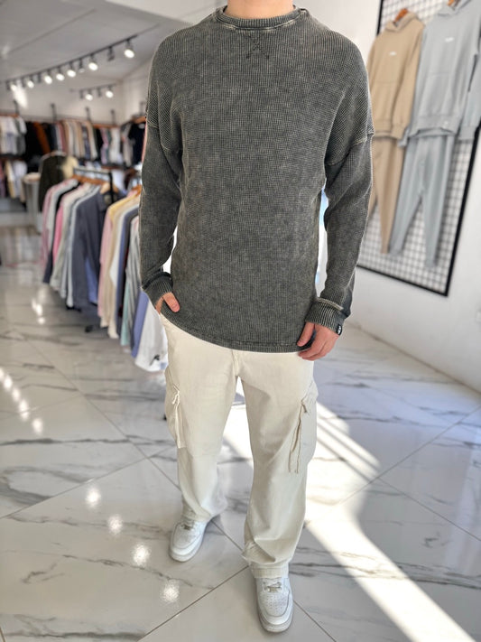 Buzo oversize gastado negro