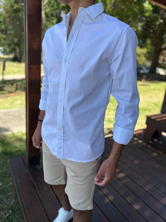 Camisa clásica blanca