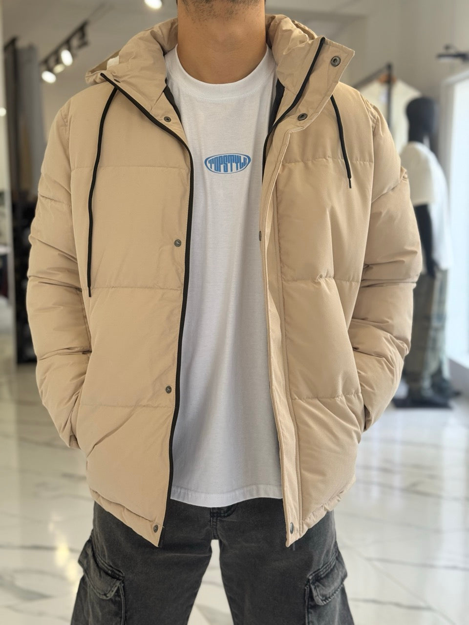Campera puffer impermeable beige