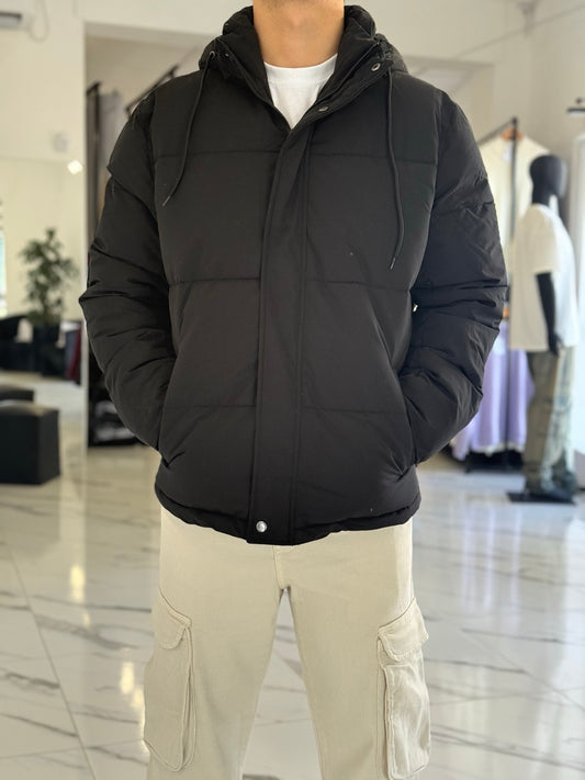 Campera puffer impermeable negra