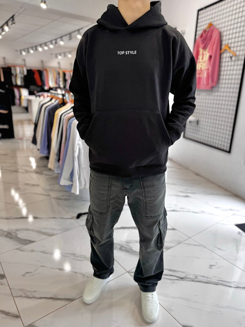 Canguro oversize negro "worldwide"