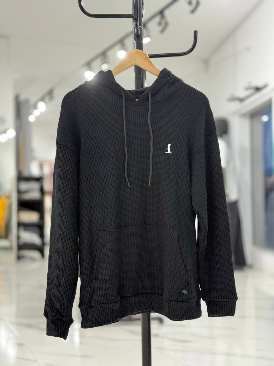 Canguro oversize tejido negro
