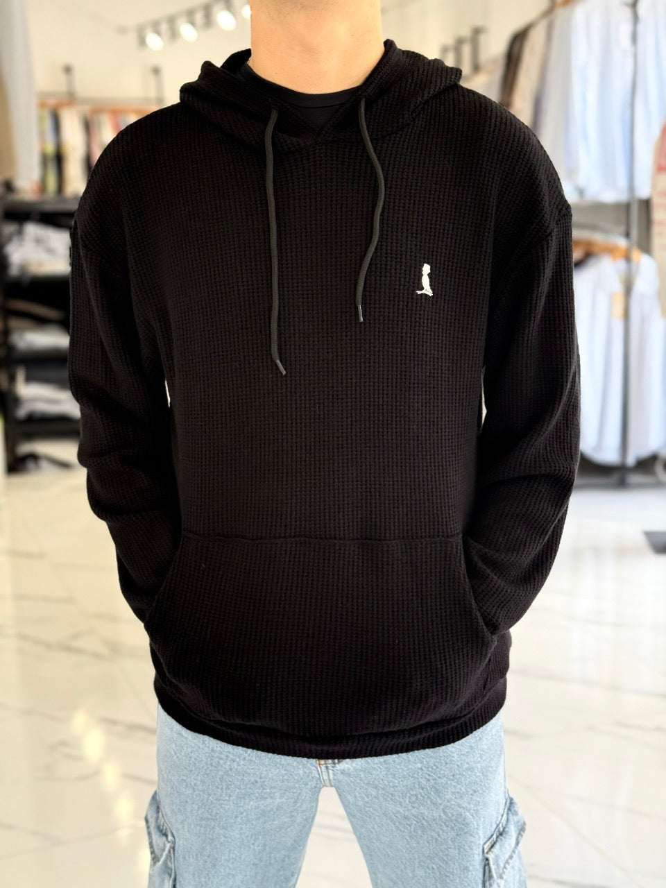 Canguro oversize tejido negro