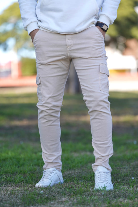 Pantalón cargo beige