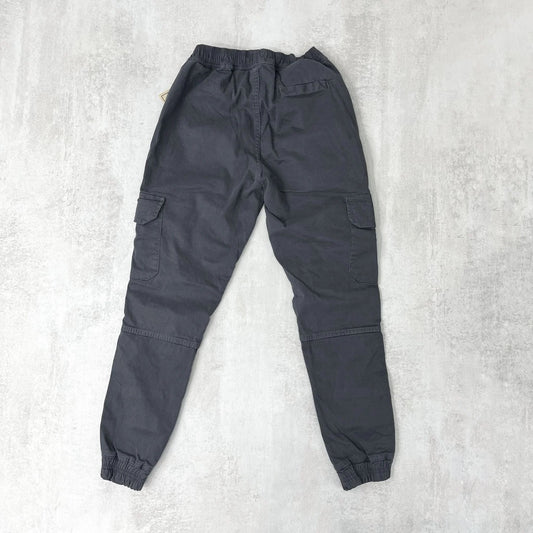 Pantalón cargo con puño gris