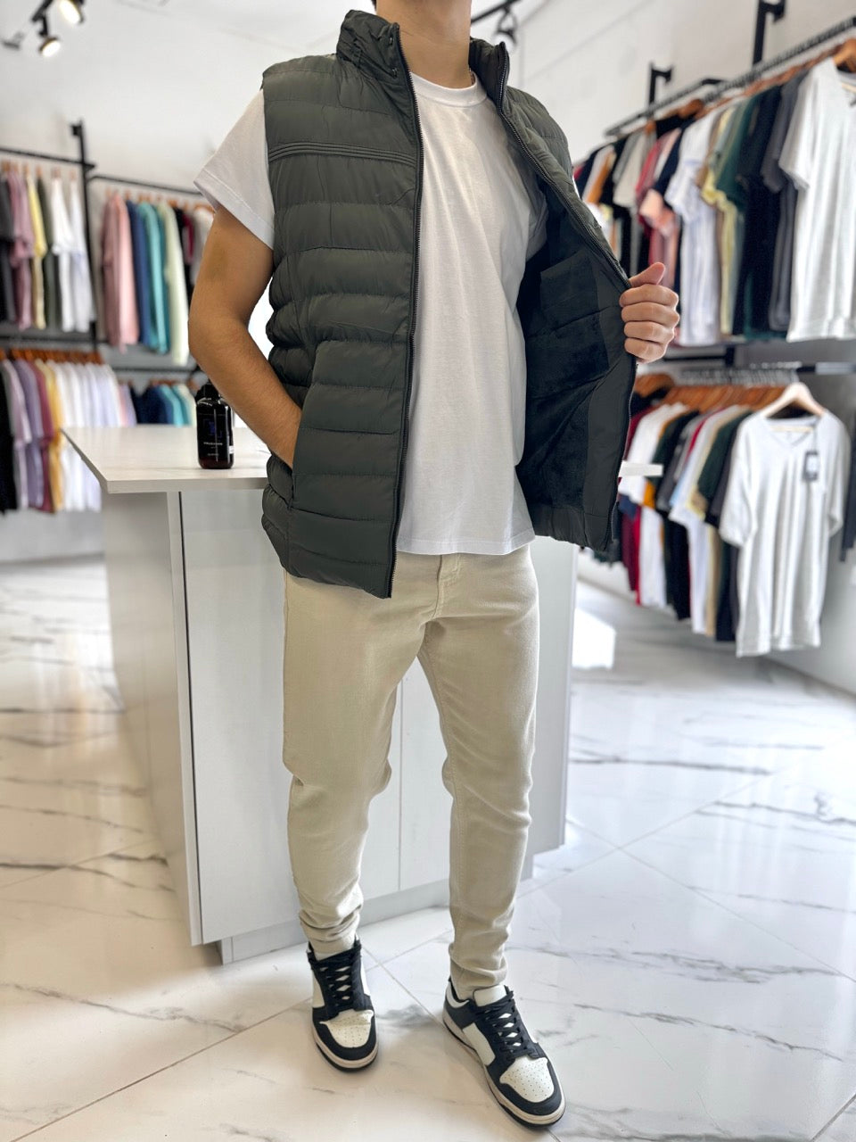 Chaleco nylon gris oscuro