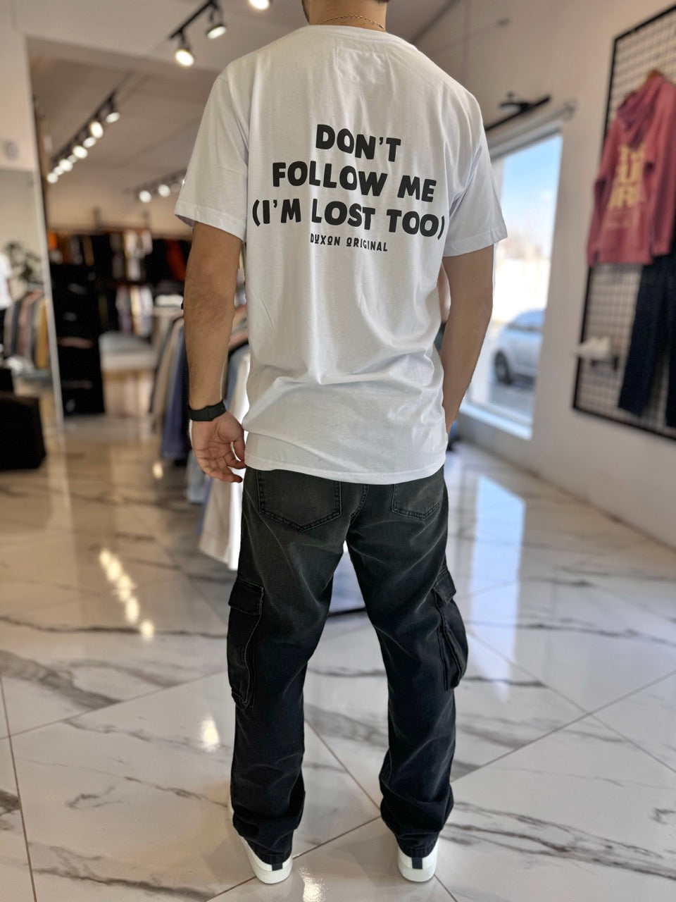 Remera doble estampa blanca “don't follow me”