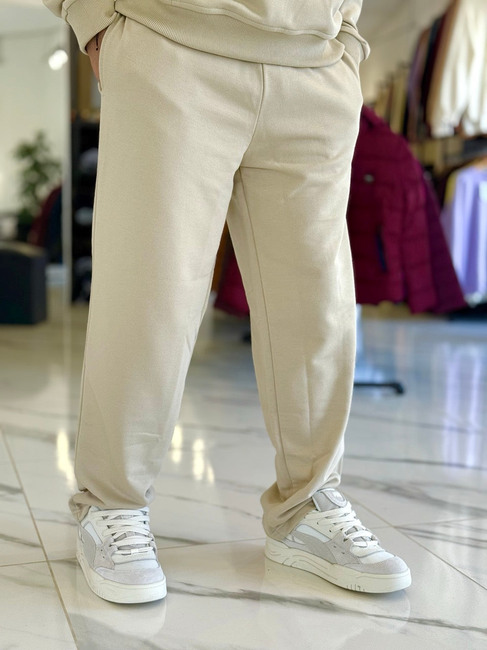 Conjunto deportivo oversize beige