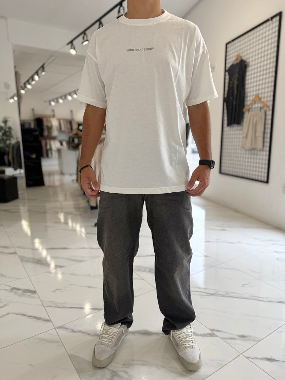 Remera oversize blanca "future"