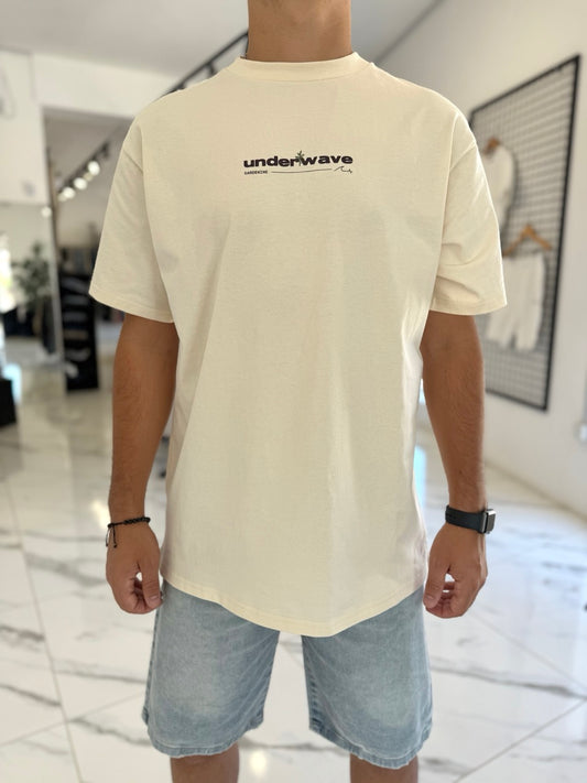Remera oversize vainilla “Plant”