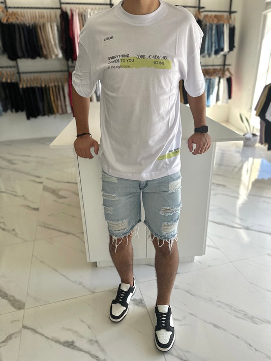 Remera oversize blanca “everything”