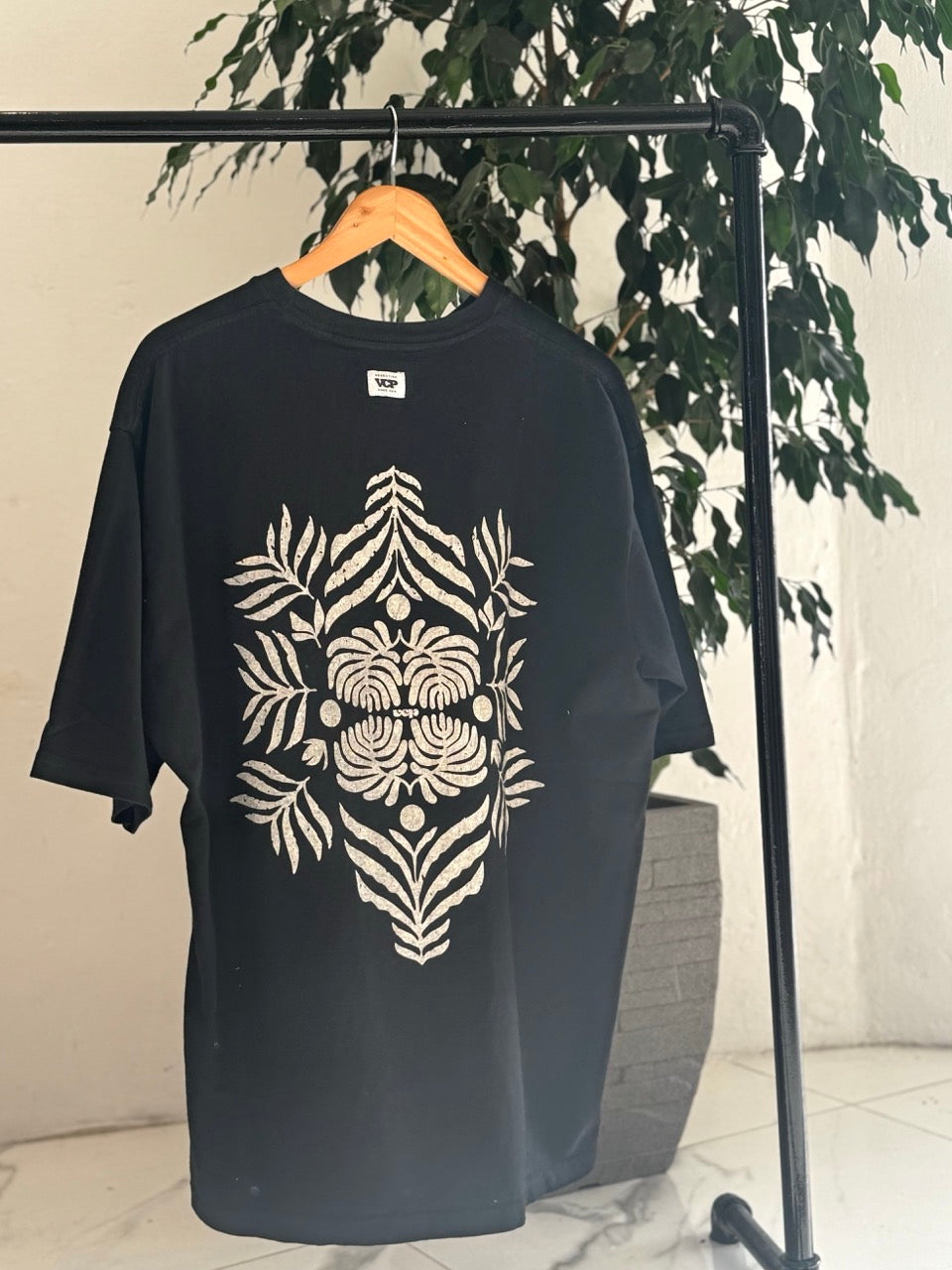 Remera oversize “Kalos”