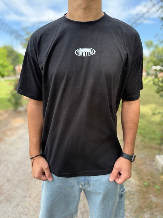 Remera oversize negra "TOP STYLE"