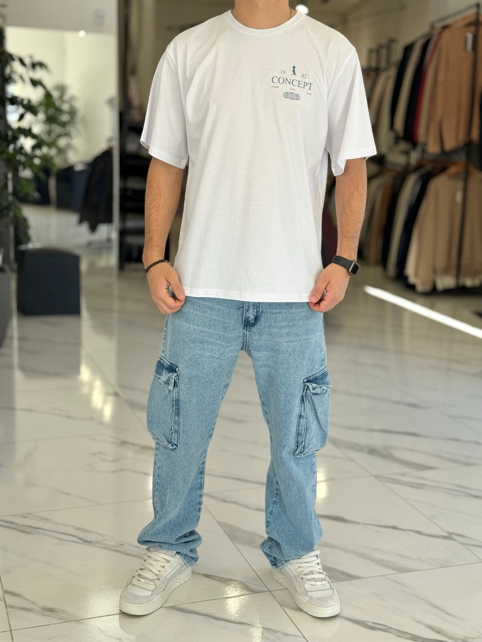 Remera oversize “Concept”