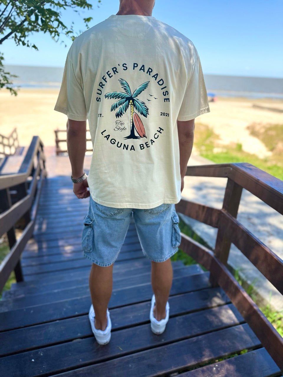 Remera oversize beige "surfers"