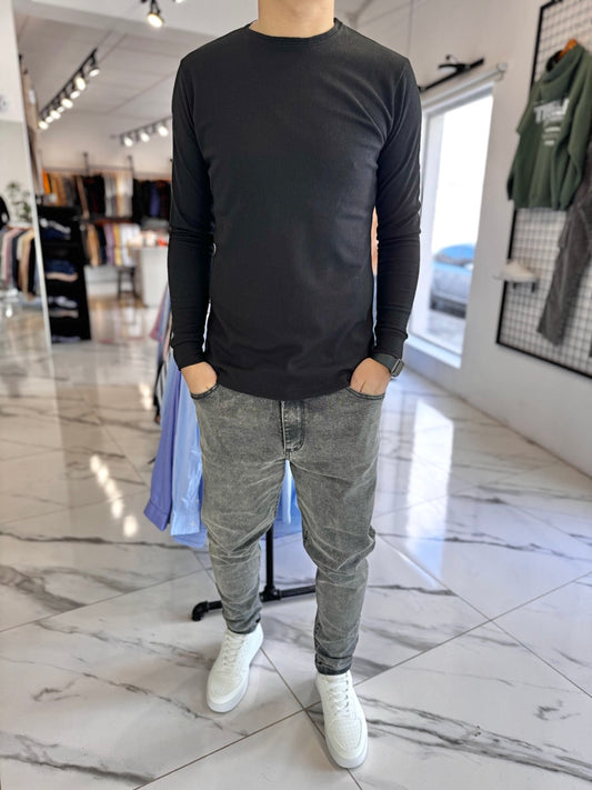 Remera slim fit wafle manga larga negra