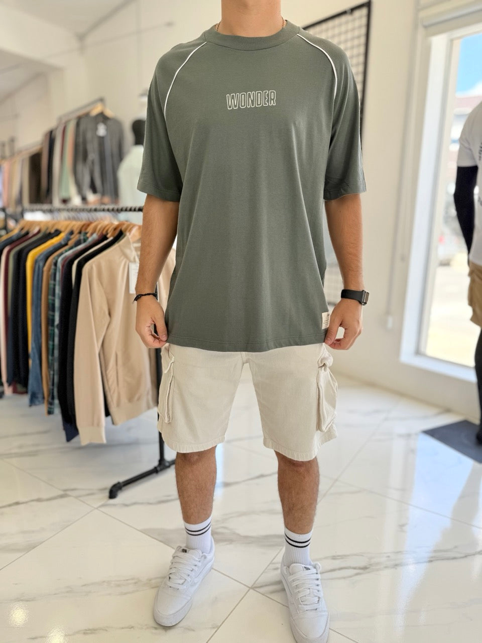 Remera oversize verde-grisácea "wonder"