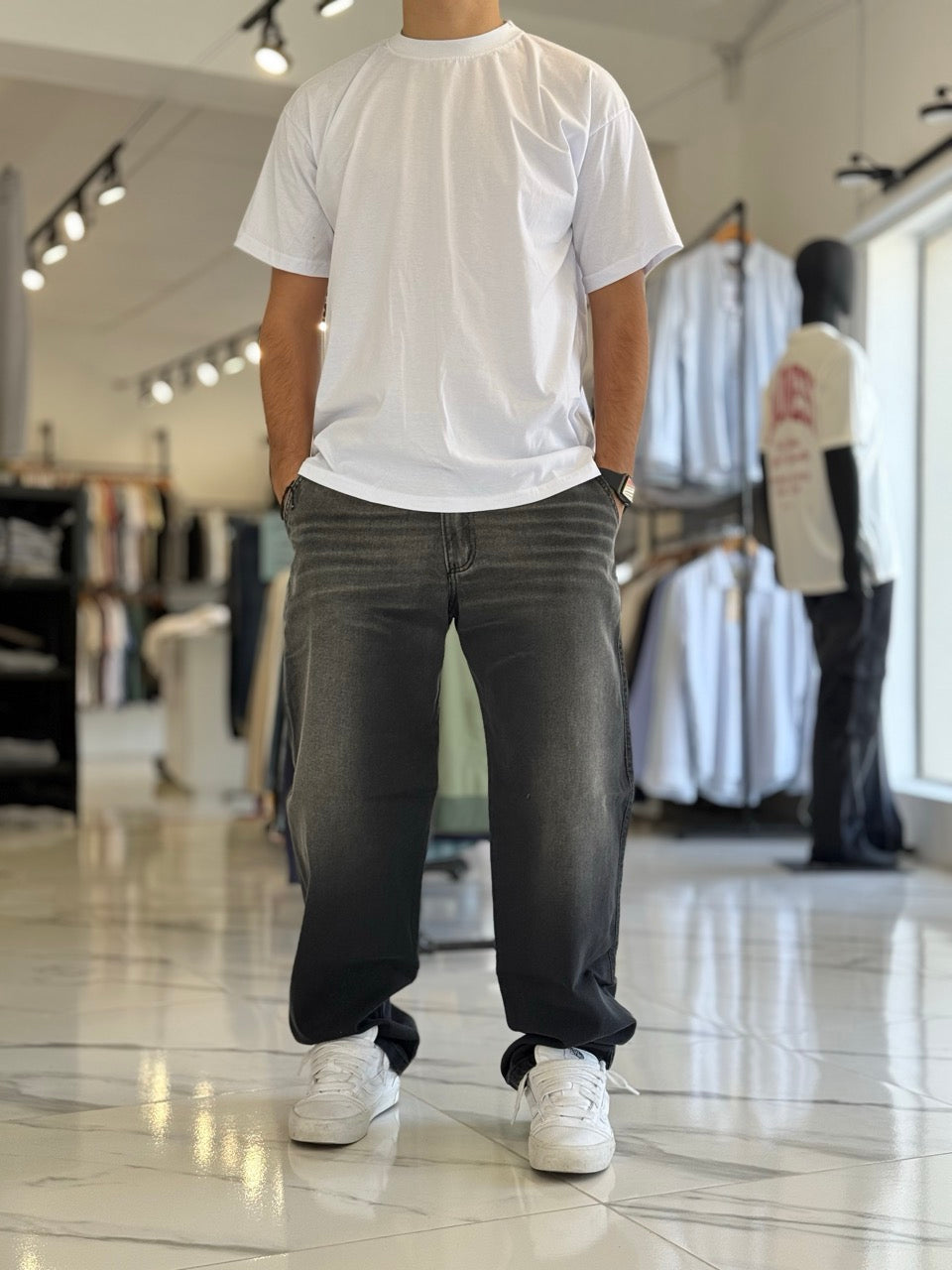 Super baggy negro gastado