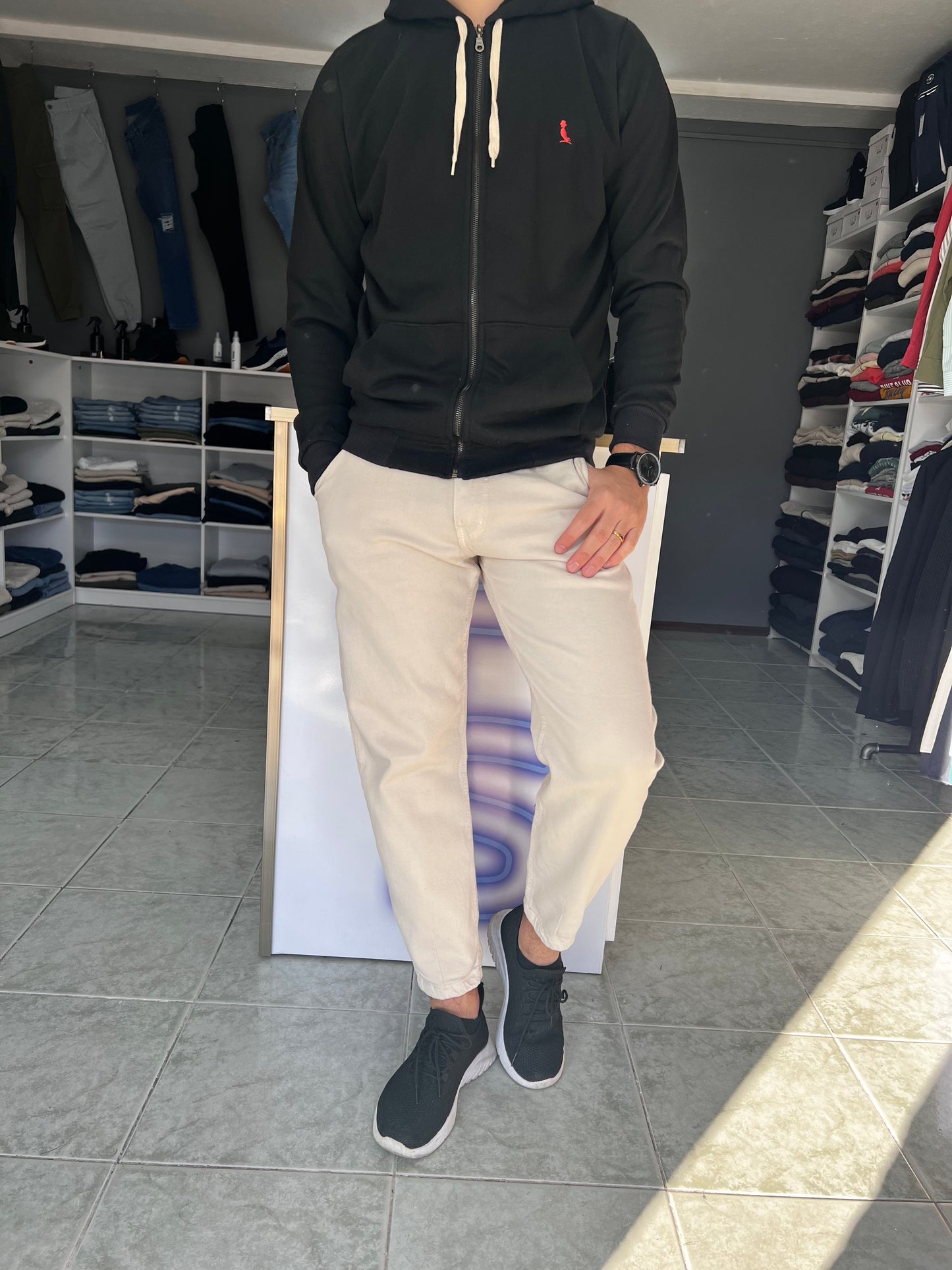 Campera sin felpa negra