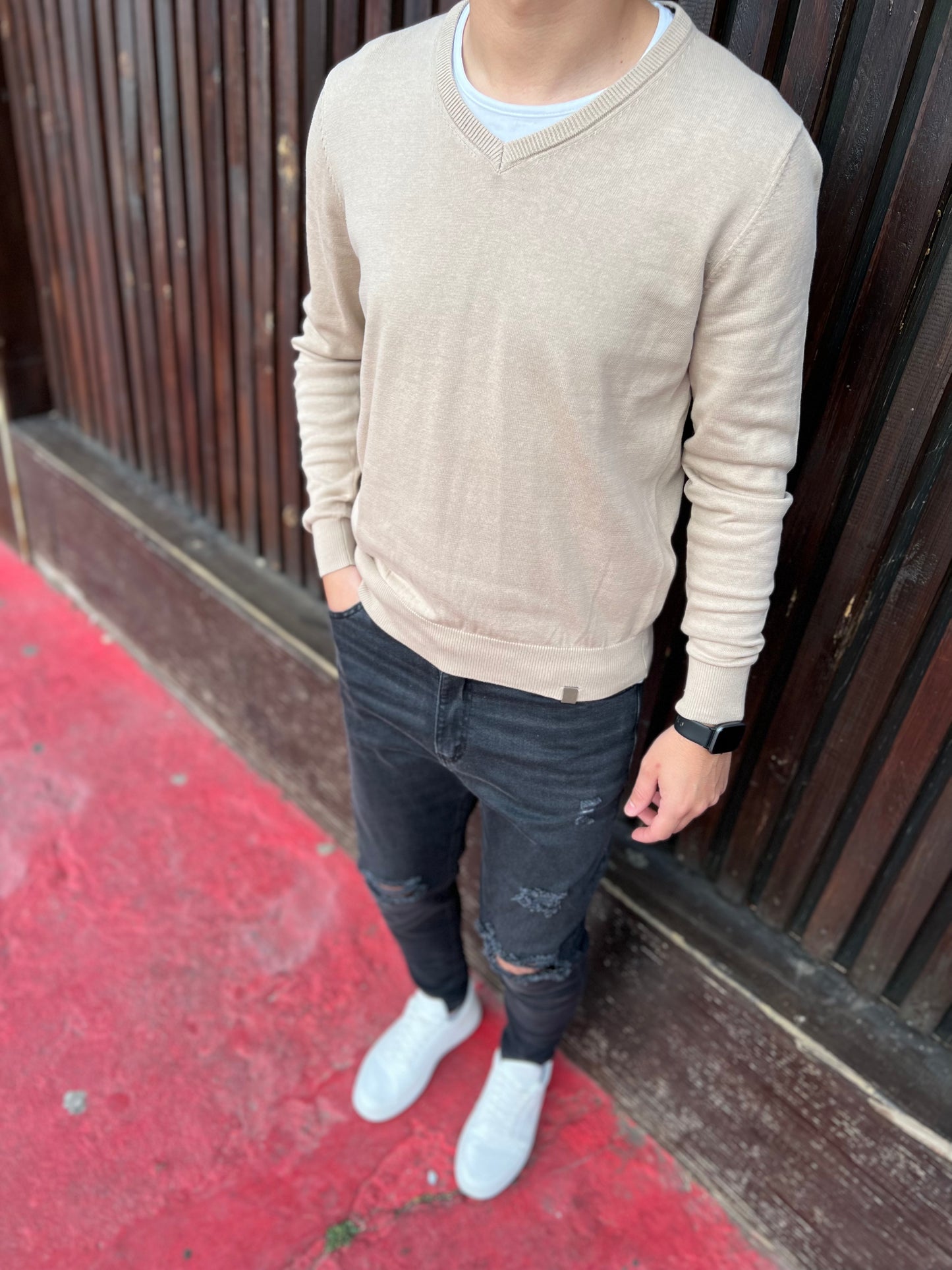 Buzo de algodón escote V beige