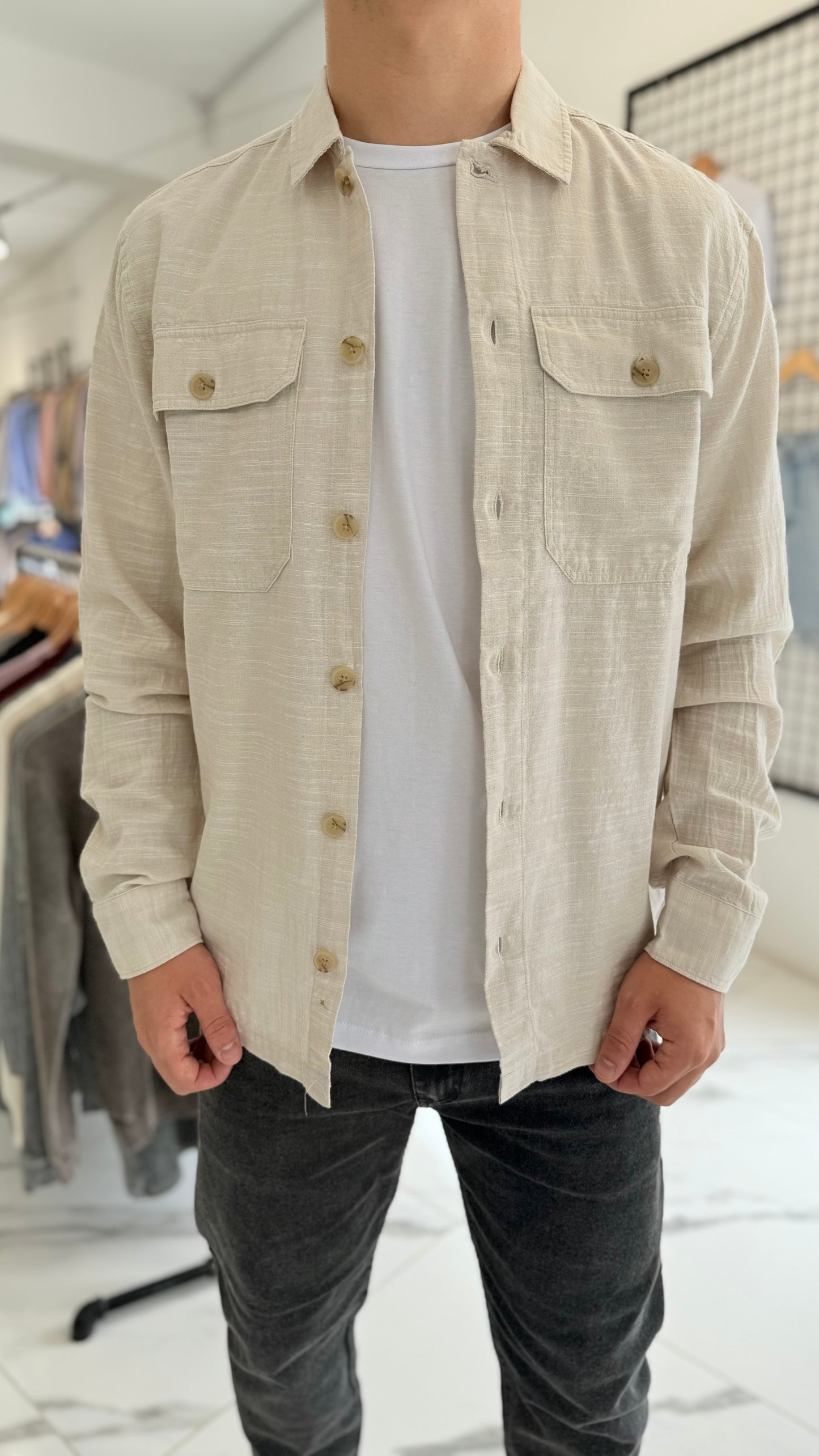 Sobrecamisa de lino beige