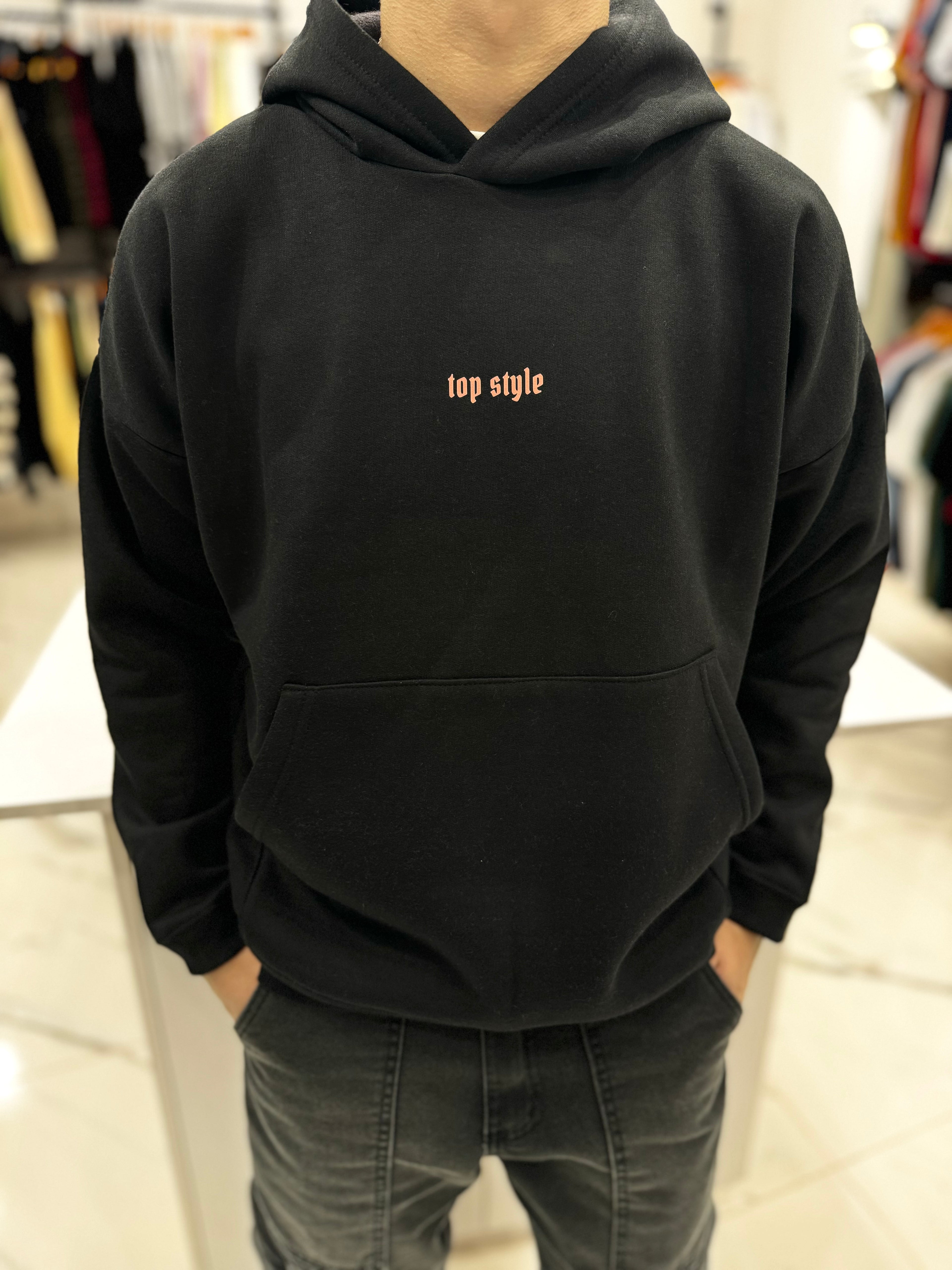 Canguro oversize negro "mariposa"