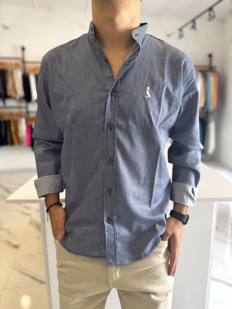 Camisa mao azul raya blanca