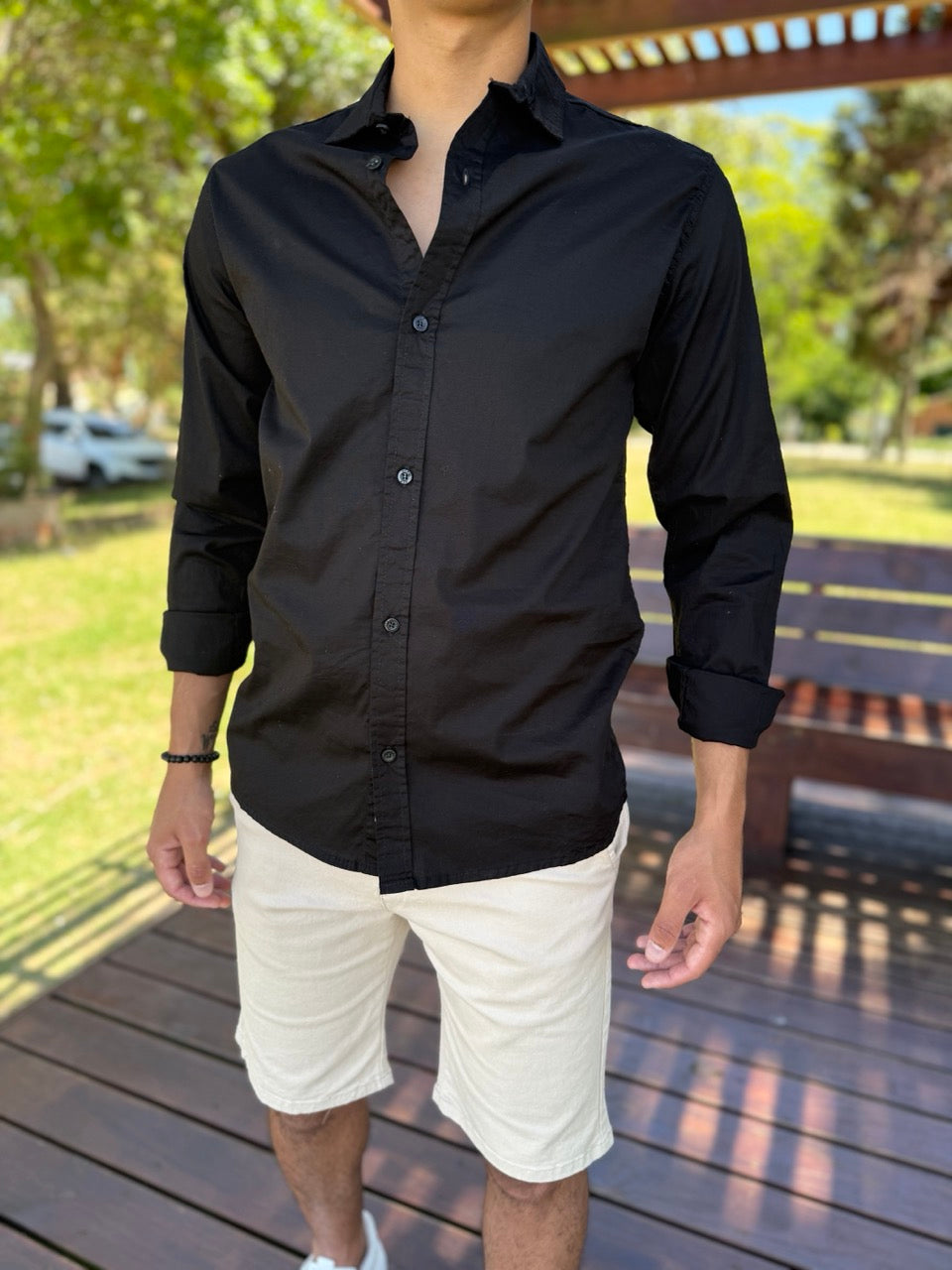 Camisa clásica negra