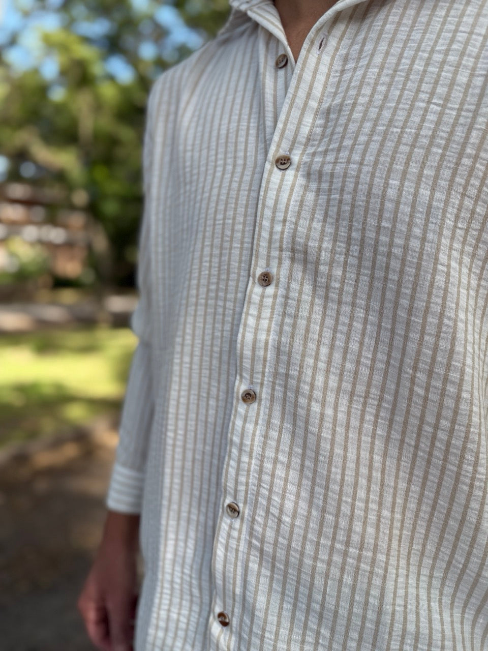 Camisa lino blanca raya beige