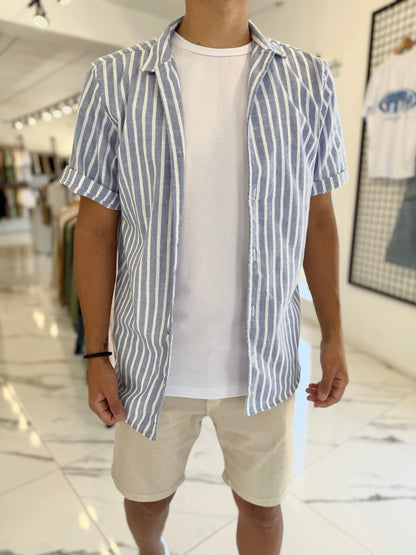 Camisa manga corta azul rayada