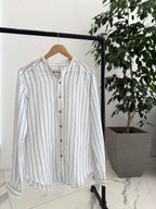 Camisa lino mao blanca raya negra