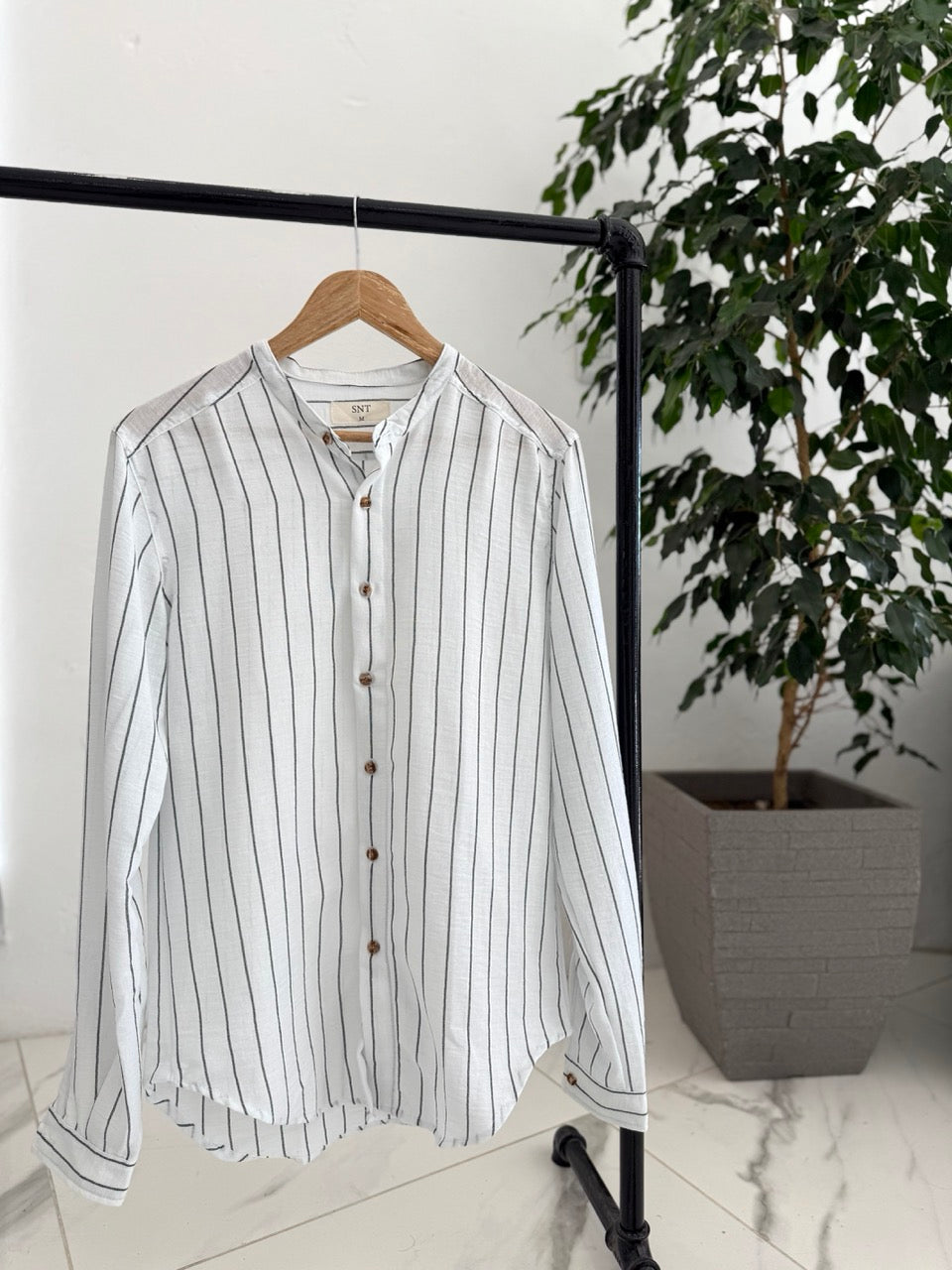 Camisa lino mao blanca raya negra