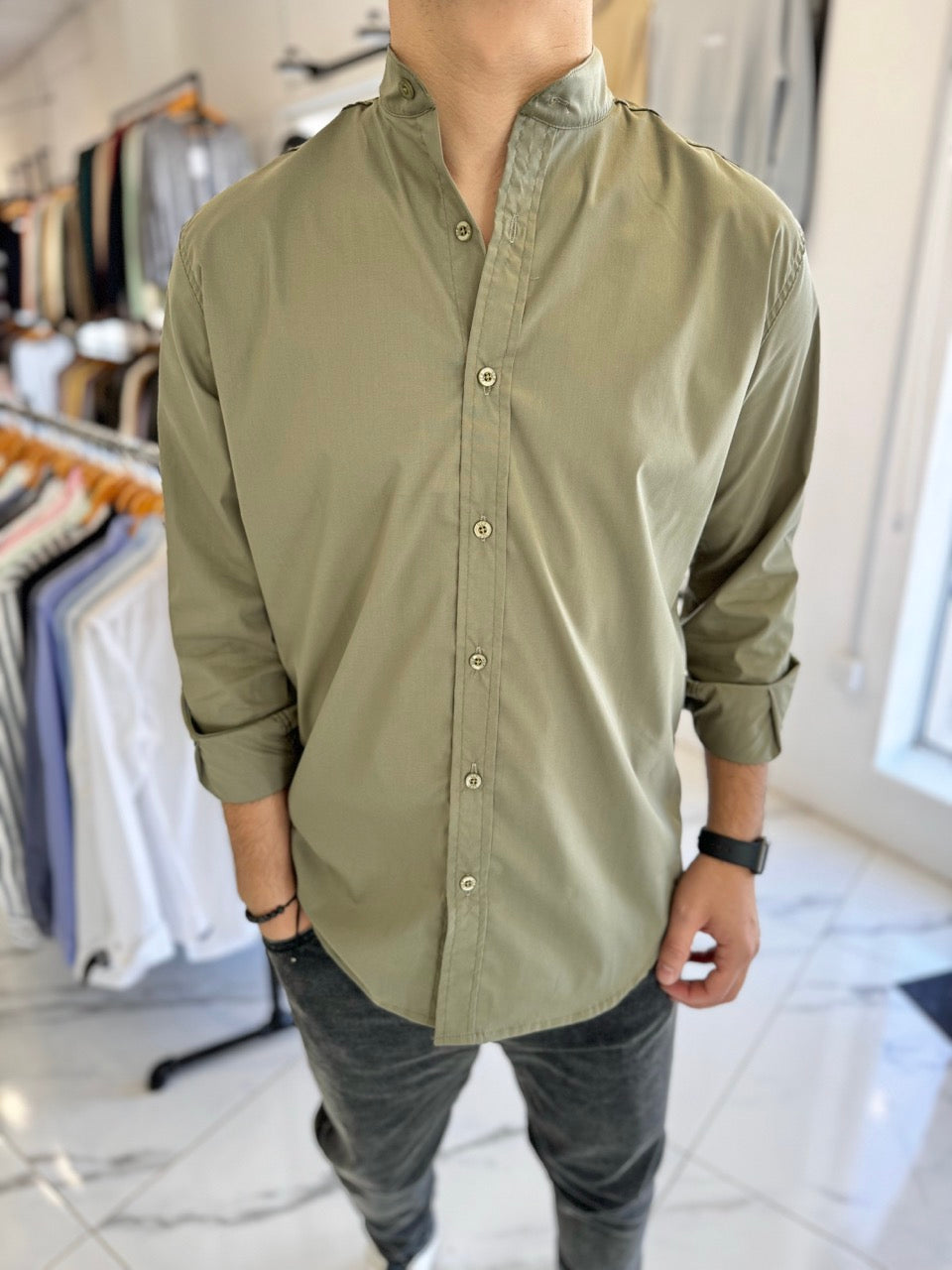Camisa mao verde militar
