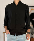 Camisa mao negra