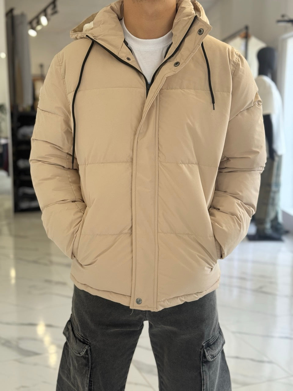 Campera puffer impermeable beige