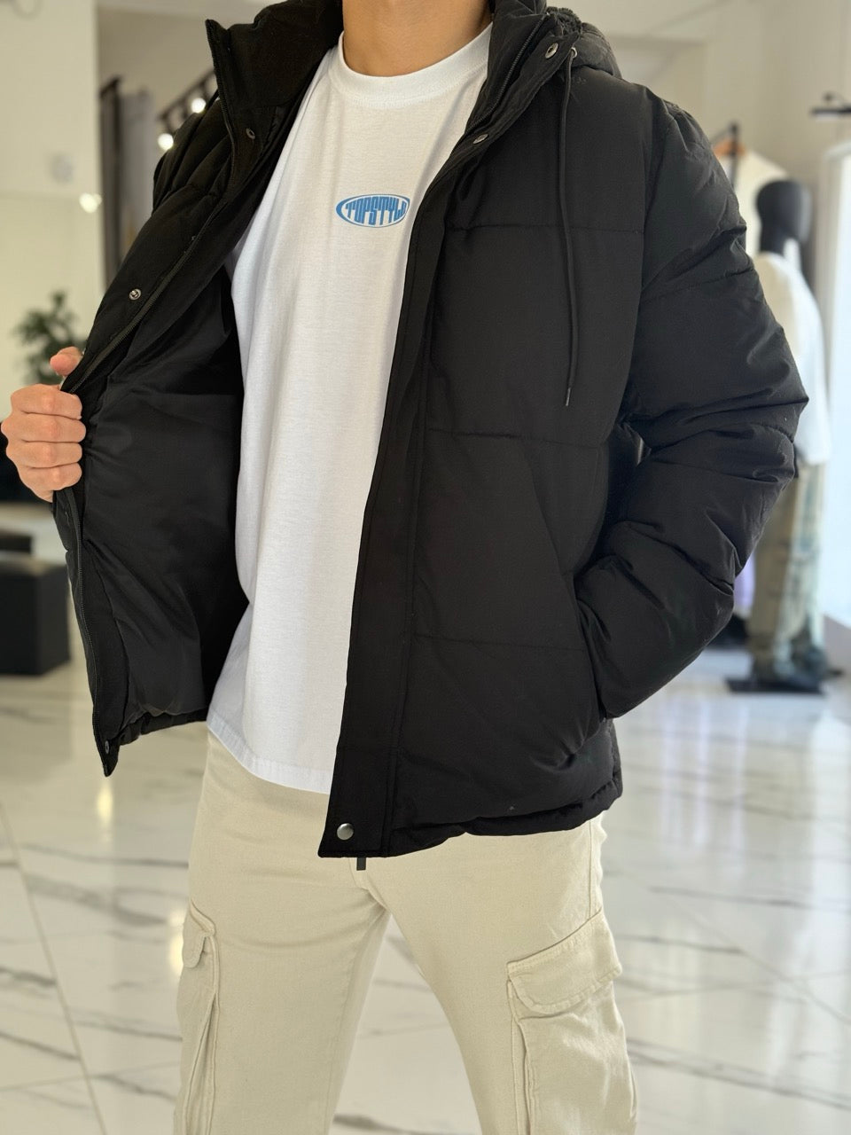 Campera puffer impermeable negra