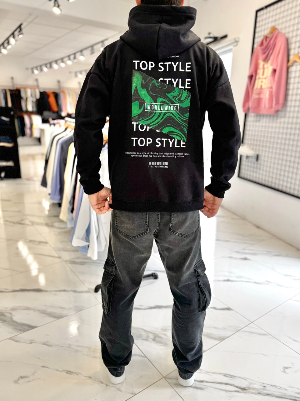 Canguro oversize negro "worldwide"