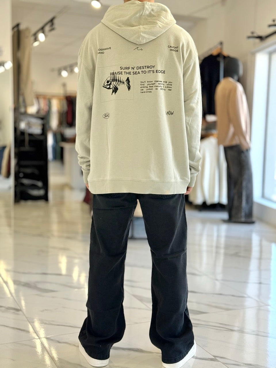 Canguro oversize "pez" gris