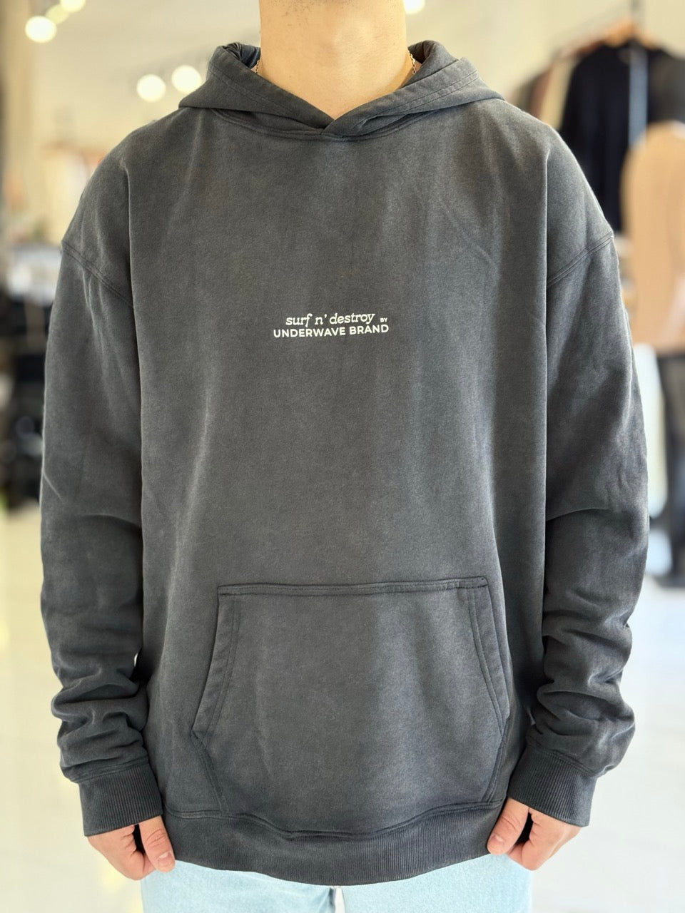 Canguro oversize "pez" negro