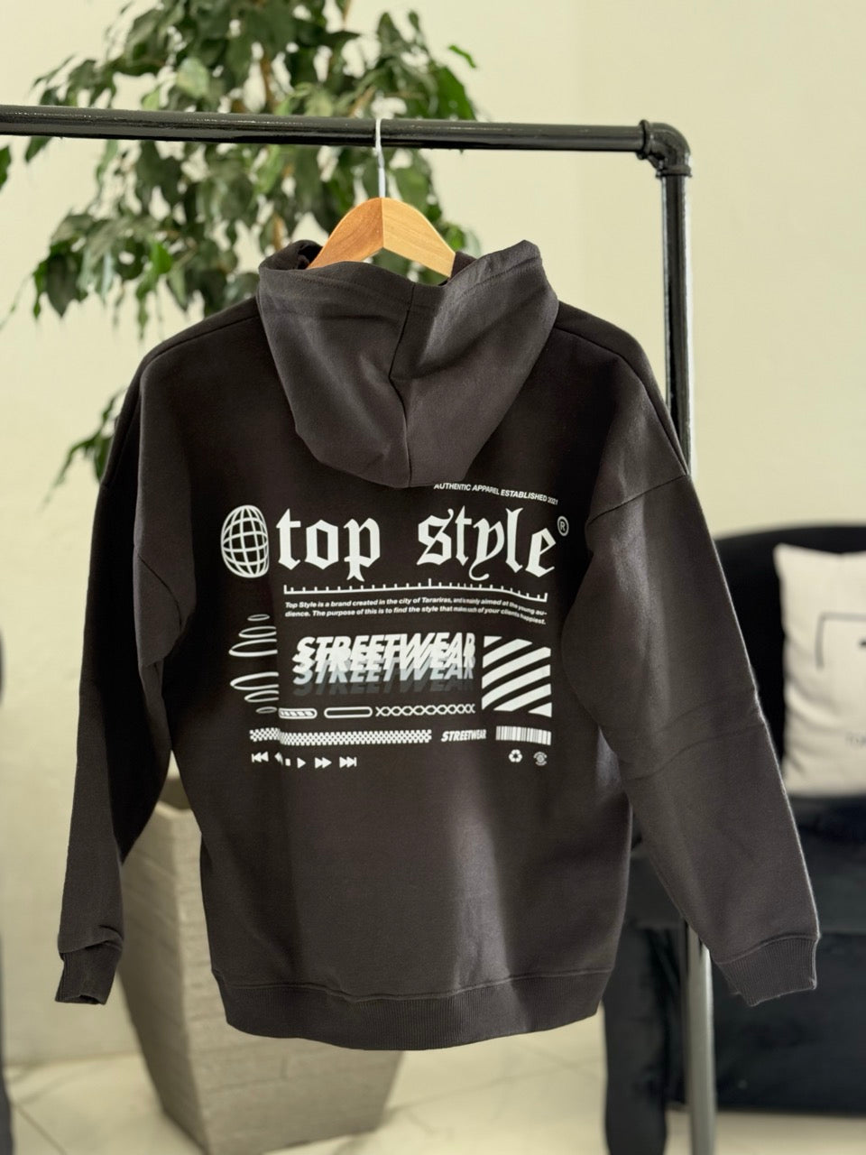 Canguro oversize negro "streetwear"