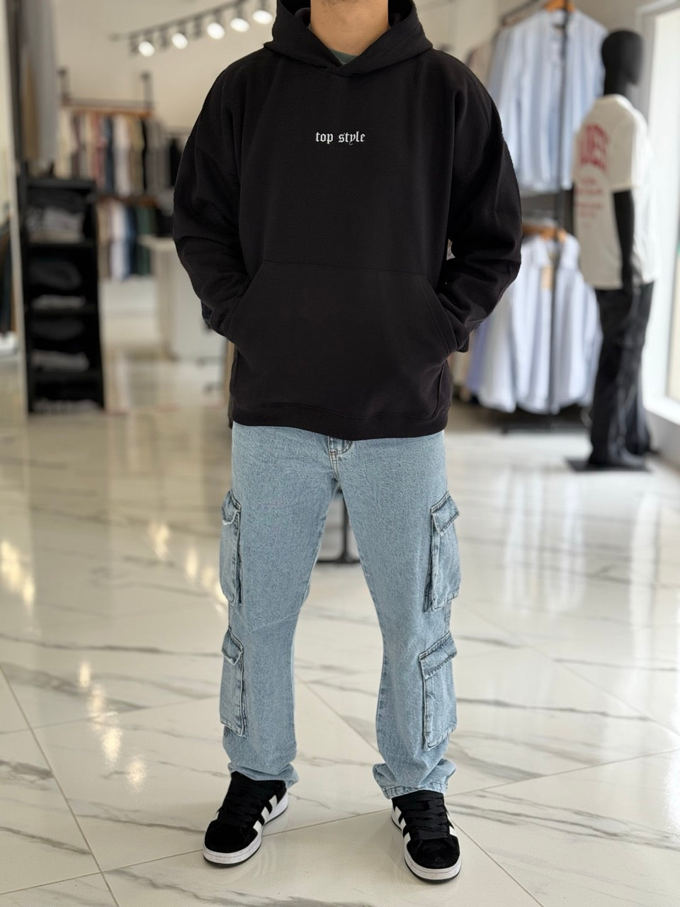 Canguro oversize negro "streetwear"