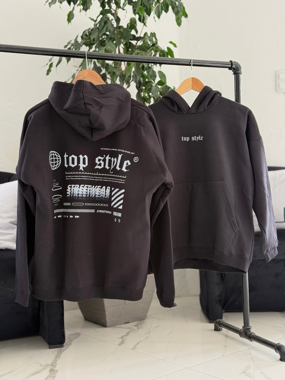 Canguro oversize negro "streetwear"