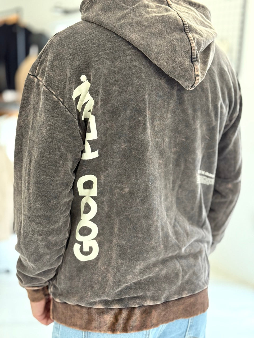 Canguro oversize gastado "Good Plan"