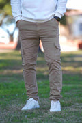 Pantalón cargo camel