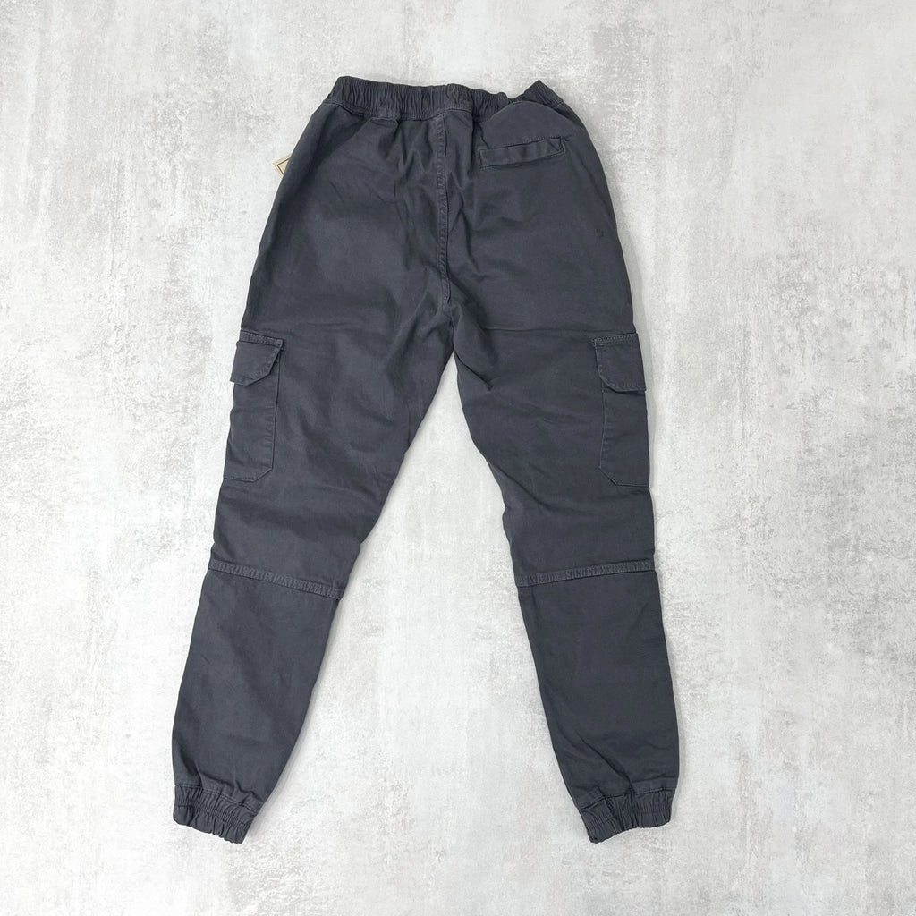 Pantalón cargo con puño gris
