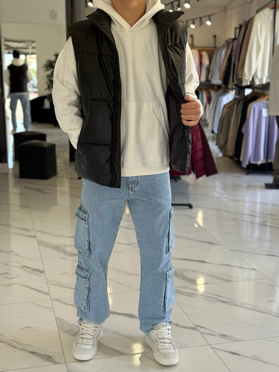 Chaleco cuerina negro