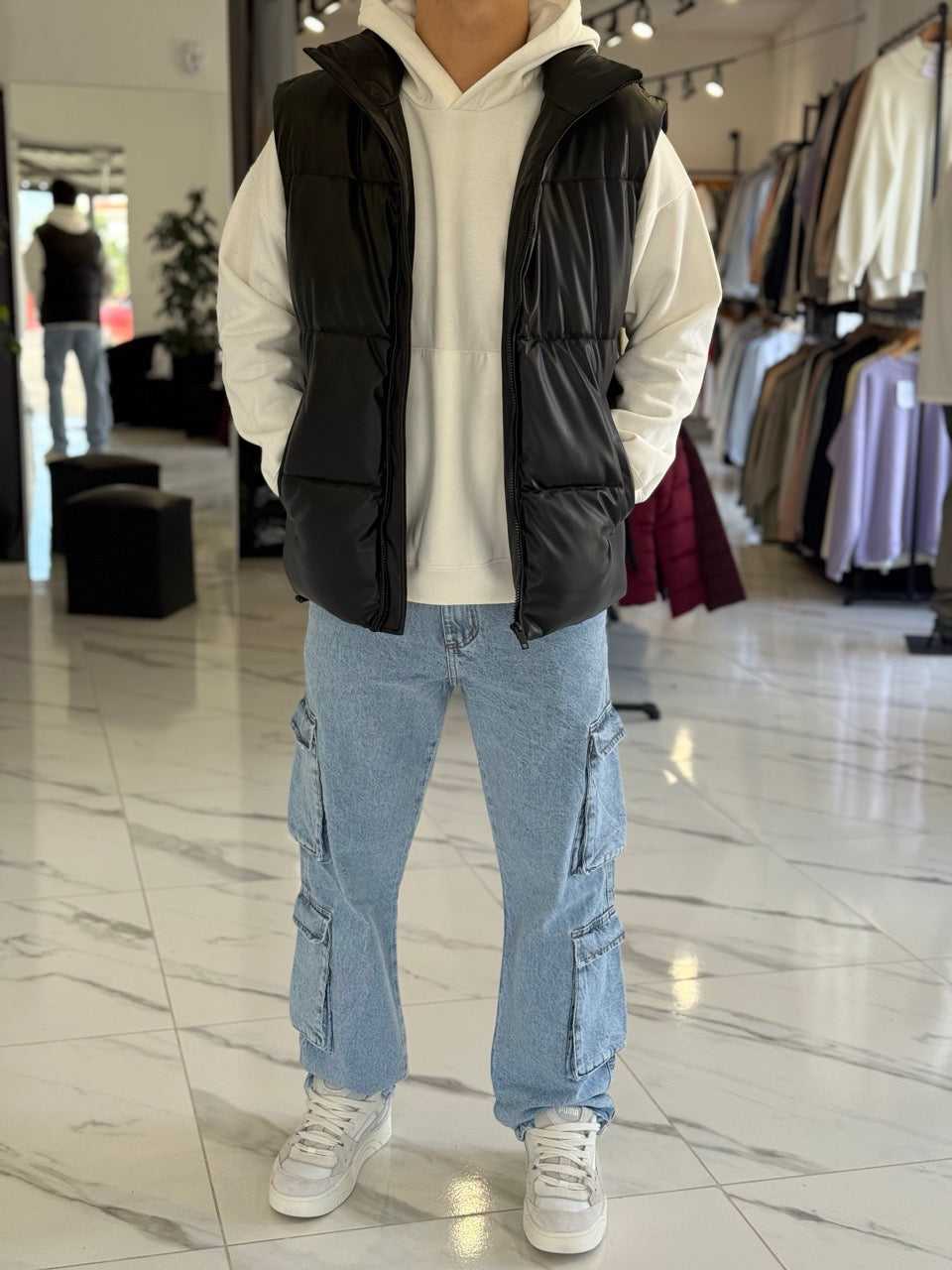 Chaleco cuerina negro