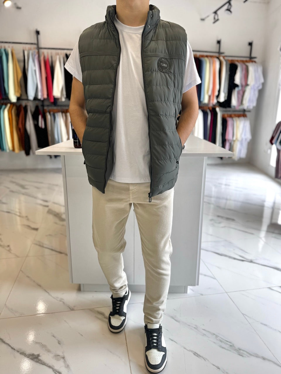 Chaleco nylon gris oscuro