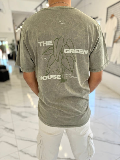 Remera gastada verde “Green House”