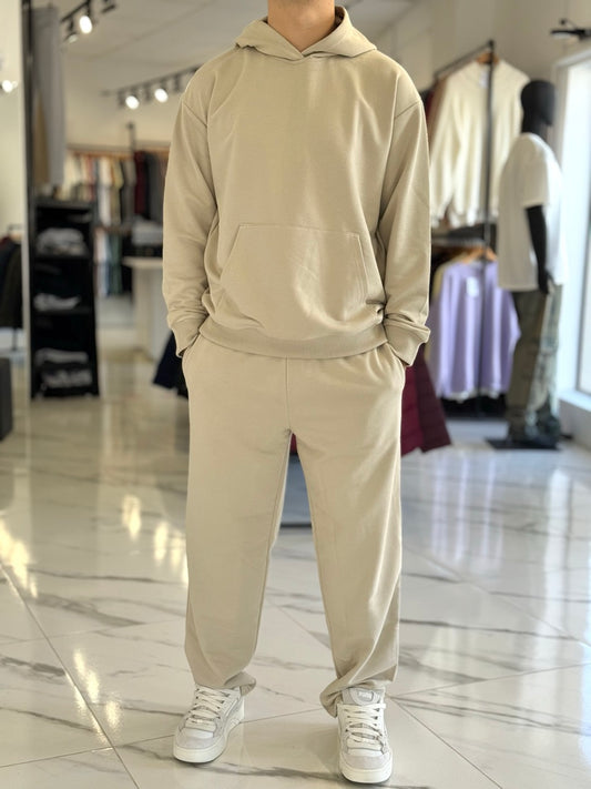 Conjunto deportivo oversize beige